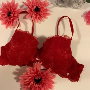 Scandale París  Very Sexy Push Up Bra Red Lace 34C